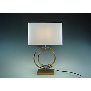 LAMPE DE TABLE EN METAL 20X35X58cm - Blanc